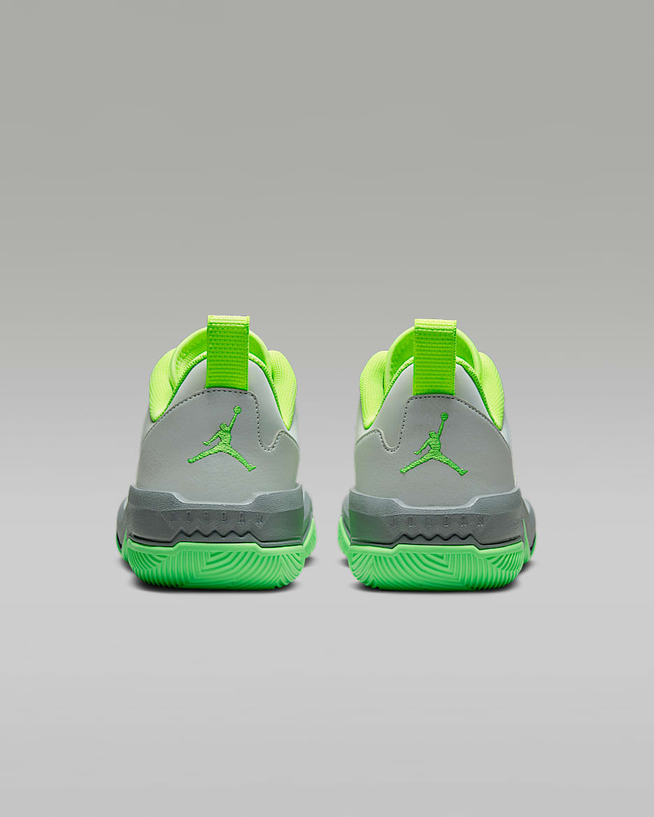 Jordan flight runner 4 online